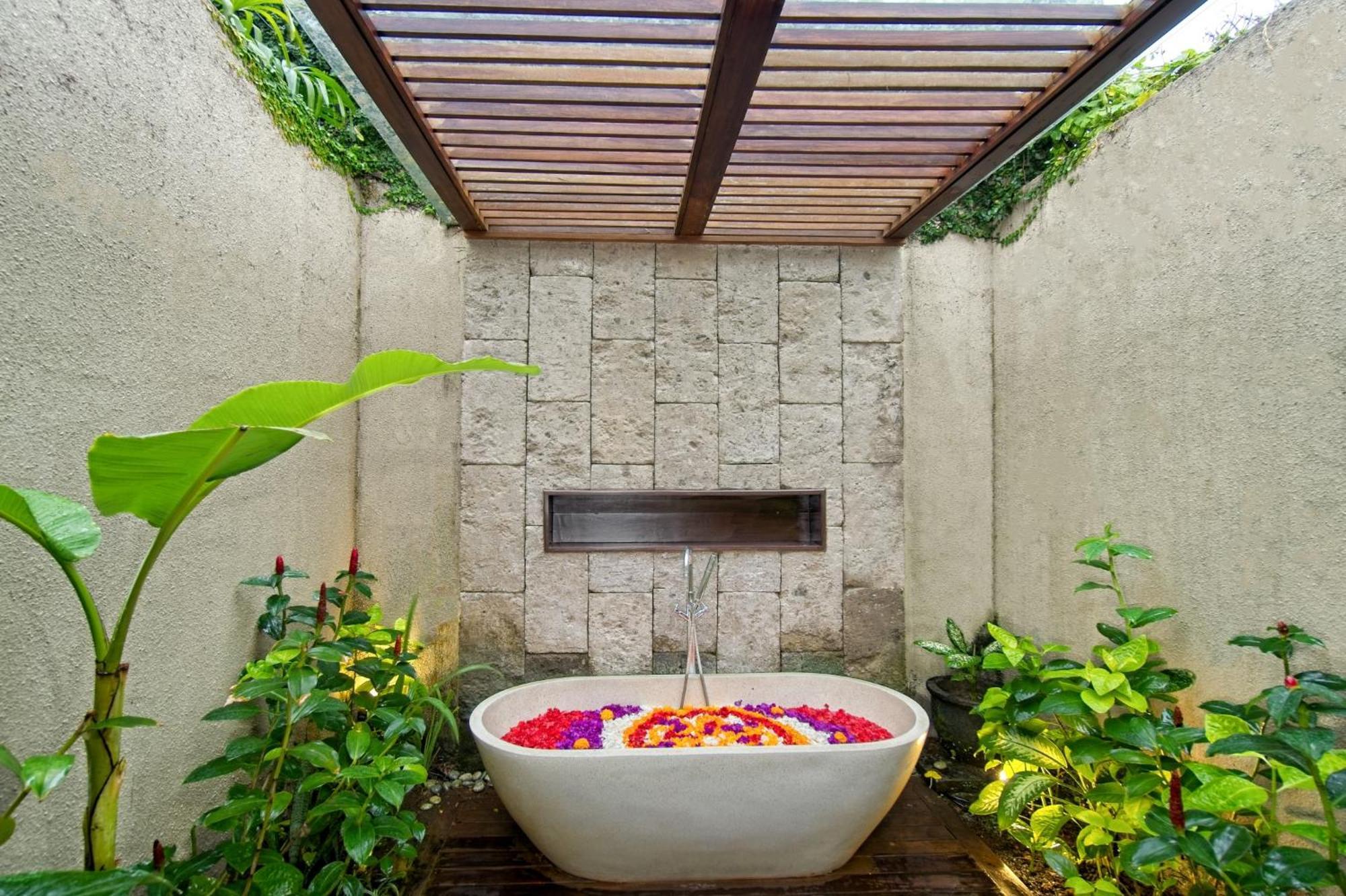 Kecapi Villa Seminyak By Ini Vie Hospitality Экстерьер фото